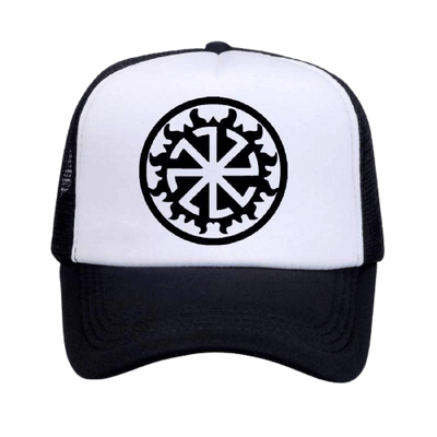 Wikinger-Mütze mit nordischem Rad-Symbol