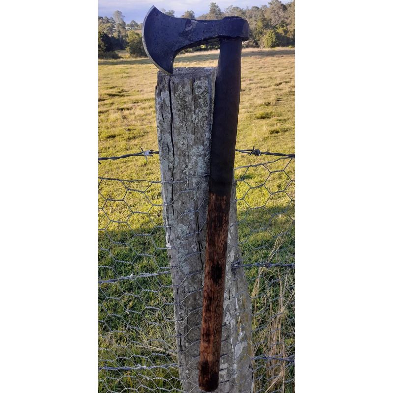 Handgeschmiedete Wikinger-Bartaxt