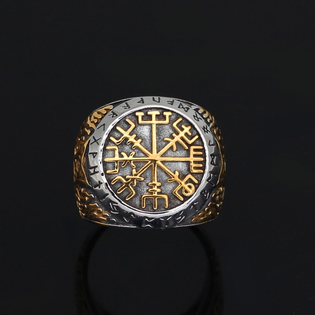 Wikinger Ring Goldenes Vegvisir-Symbol